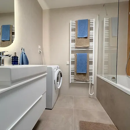 Blue Tide Beluga - Duna Arena Apartmán
